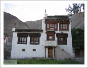 ε (Leh)-ũ(Ladakh)